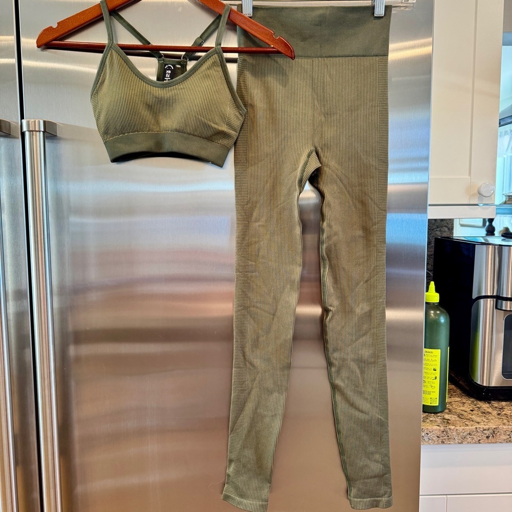 NWOT The Upside SET Seamless Ballet Bra and Ribbed Leggings in Khaki Green Olive